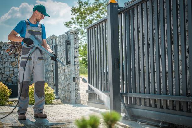 Best Pool Deck Cleaning  in Fargo, ND